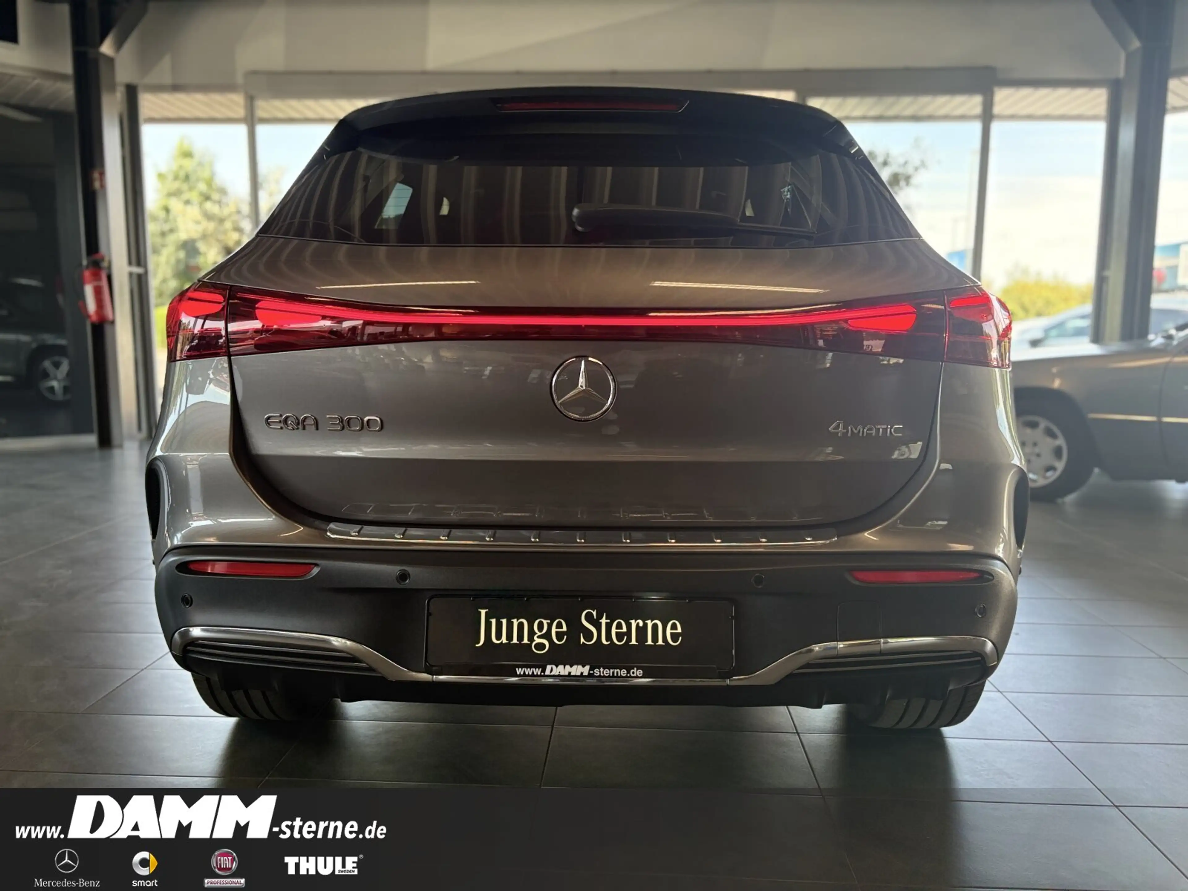 Mercedes-Benz EQA 300 EQA 300 4M AMG Premium/AHK/FAP/HUD/60 M GA +Flex — photo 4