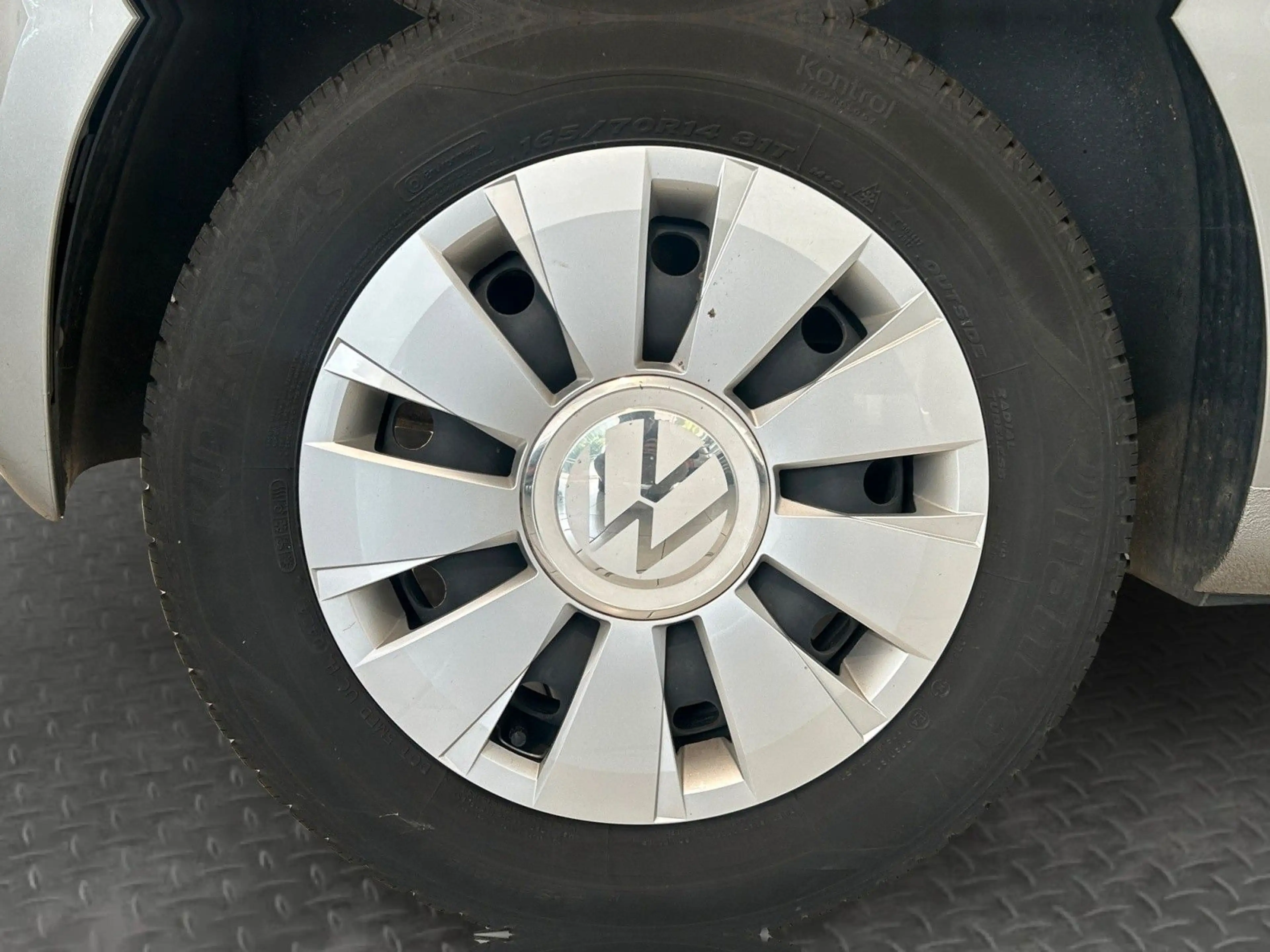 Volkswagen up! move up 1.0 KLIMA KAMERA TEMP PDC — photo 15