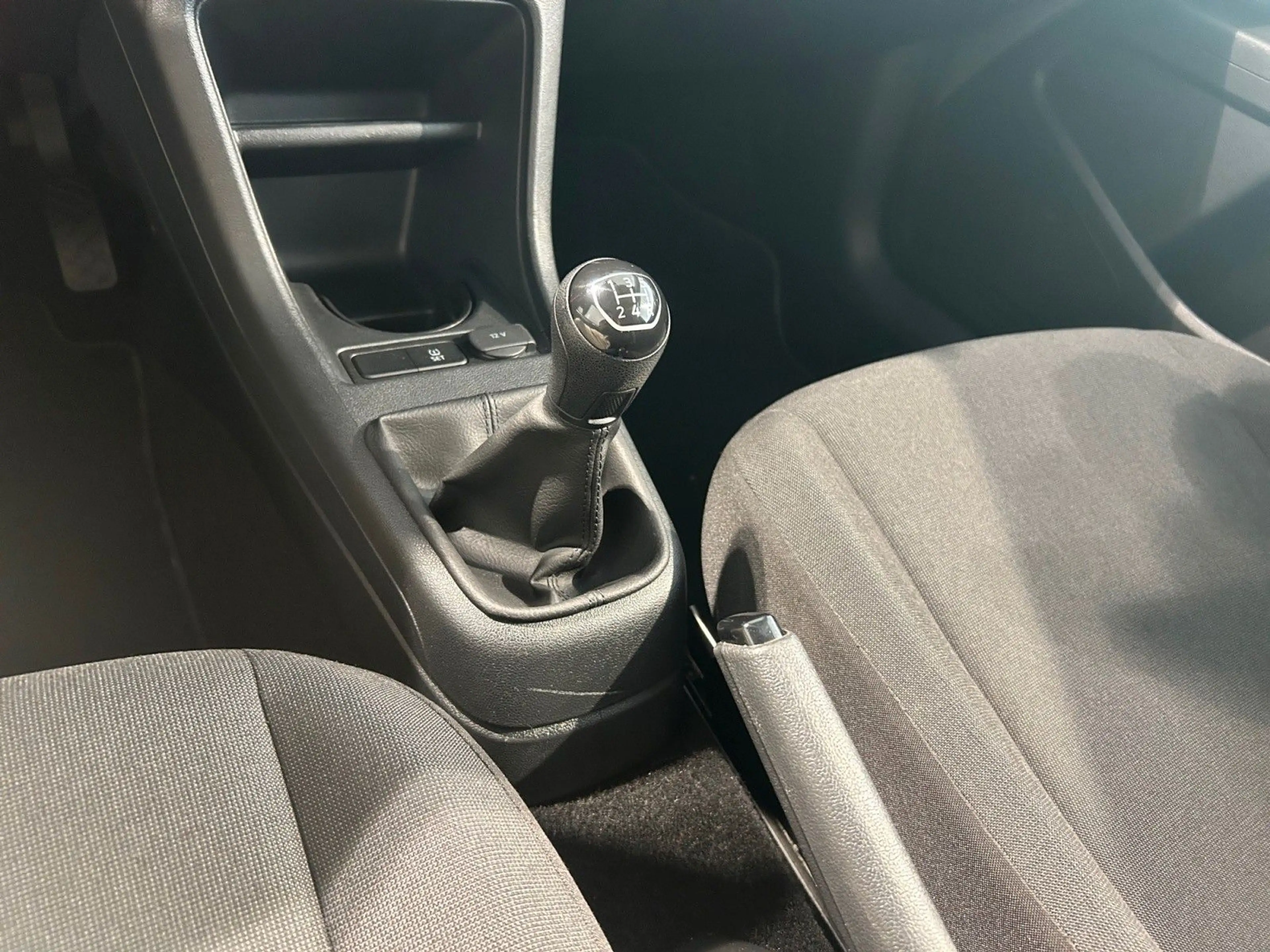 Volkswagen up! move up 1.0 KLIMA KAMERA TEMP PDC — photo 14