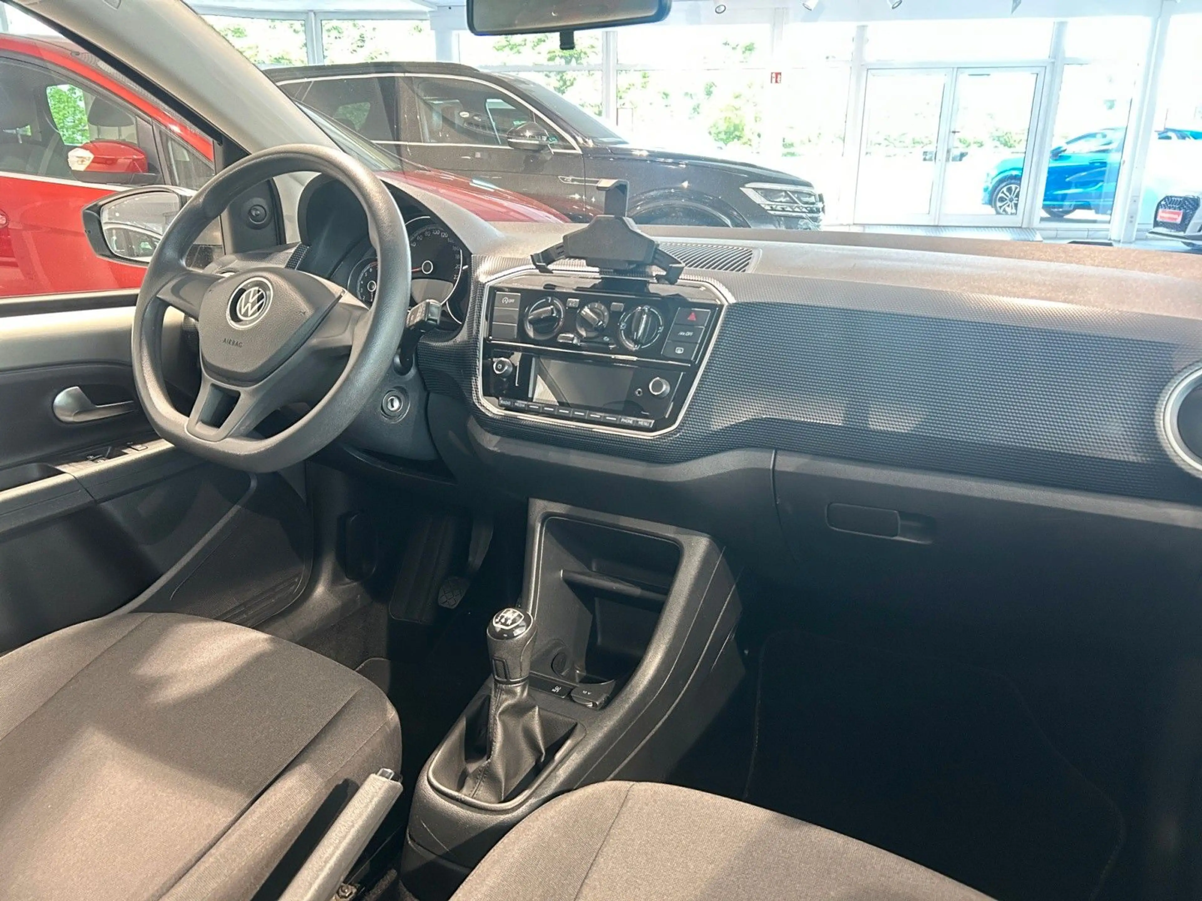 Volkswagen up! move up 1.0 KLIMA KAMERA TEMP PDC — photo 11