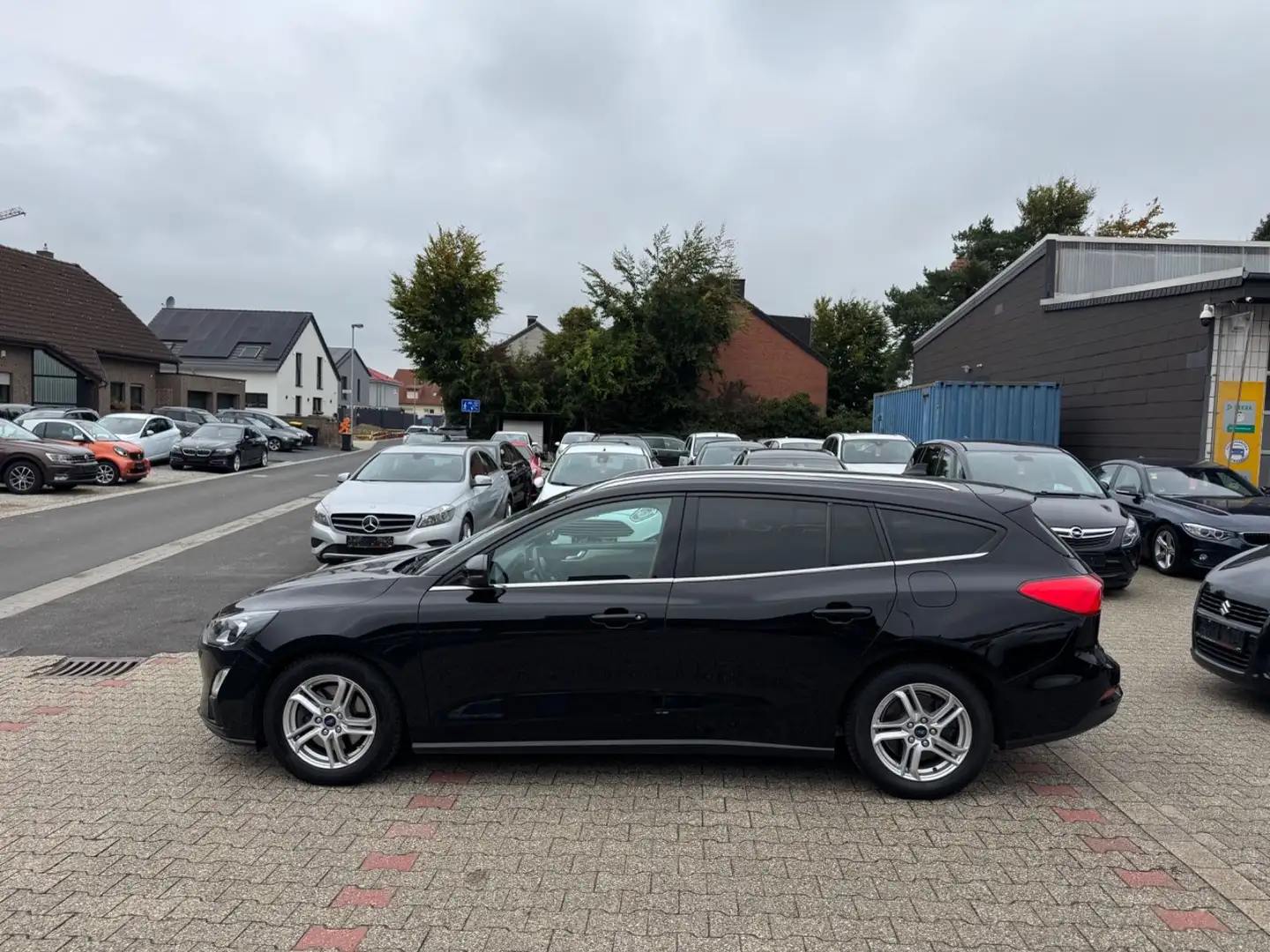 Ford Focus Kombi Sitzhz Navi Lenkradhz Alus PDC Tempo Noir - 2