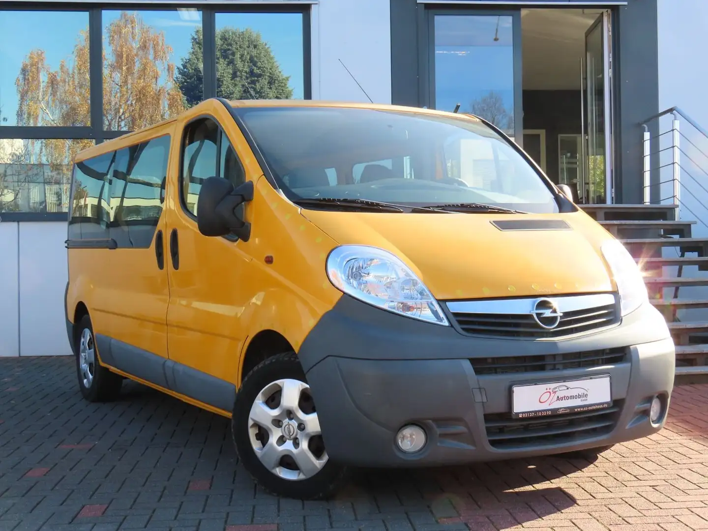Opel Vivaro 2.0 CDTI L2H1 2,9t Gelb - 1