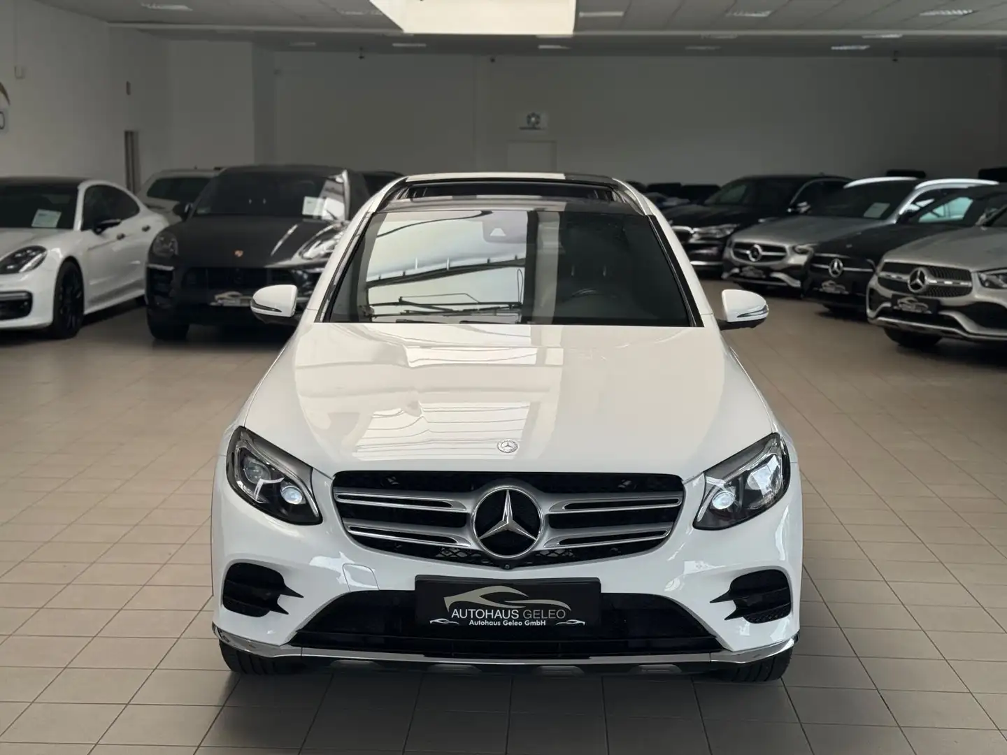 Mercedes-Benz GLC 220 d/AMG/4MATIC/PANO/AHK/360°-KAM/BURM./STHZ Weiß - 2