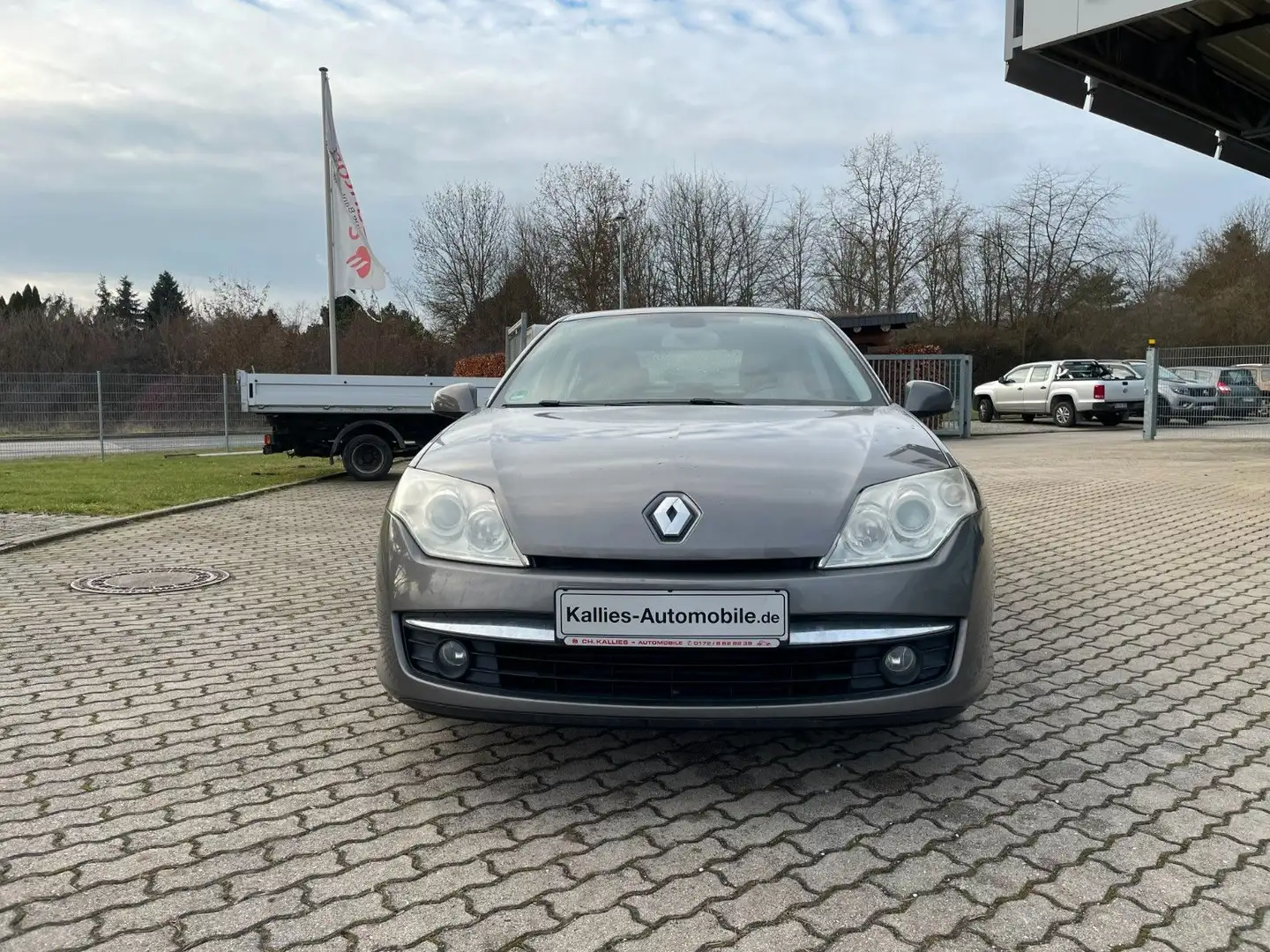 Renault Laguna III Dynamique Plateado - 2