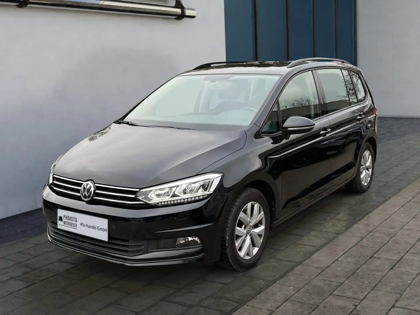 Volkswagen Touran Comfortline Automatik ACC/7-SITZER/NAVI Schwarz - 1
