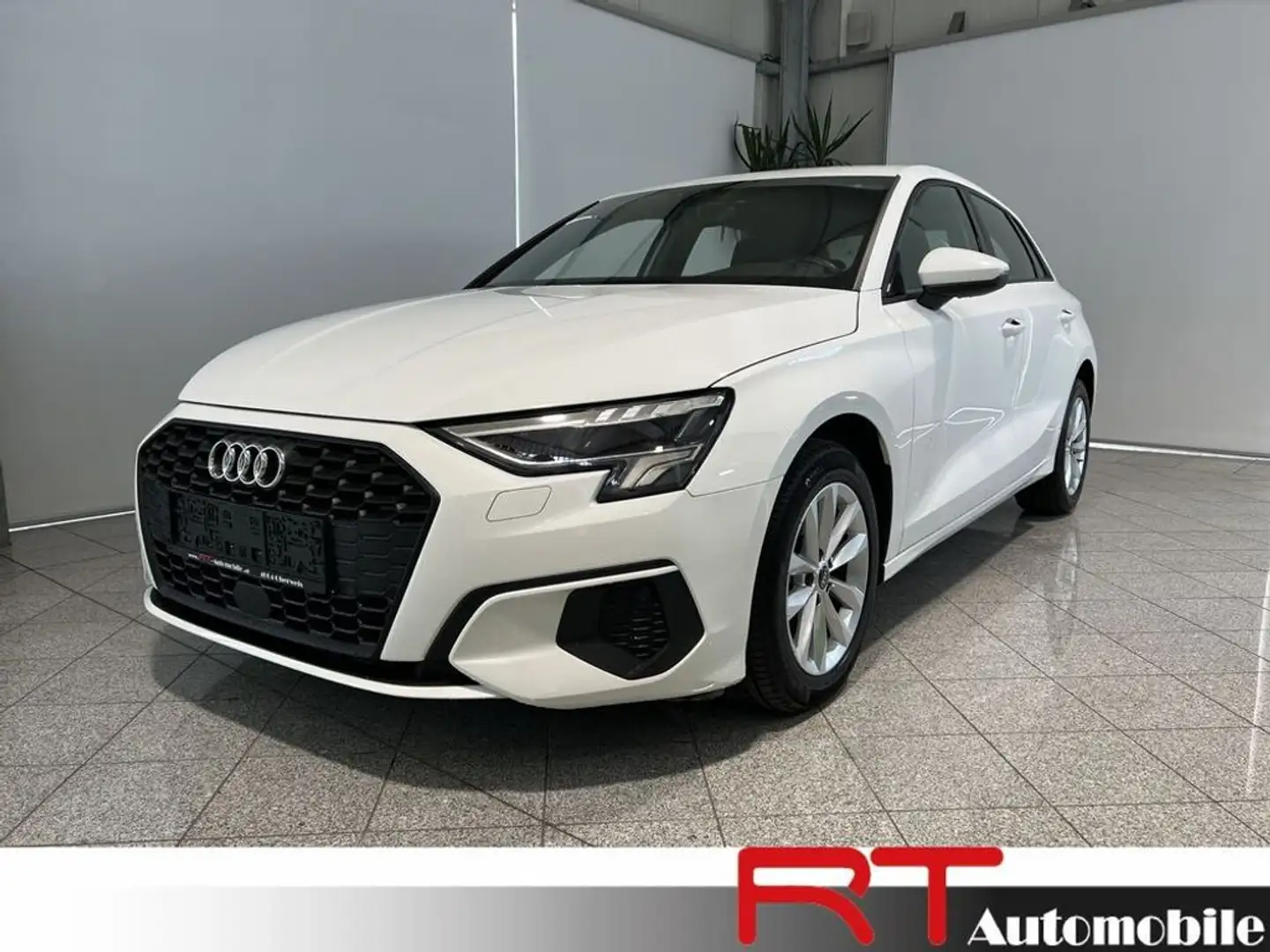 Audi A3 Spb 2,0TDi Weiß - 1