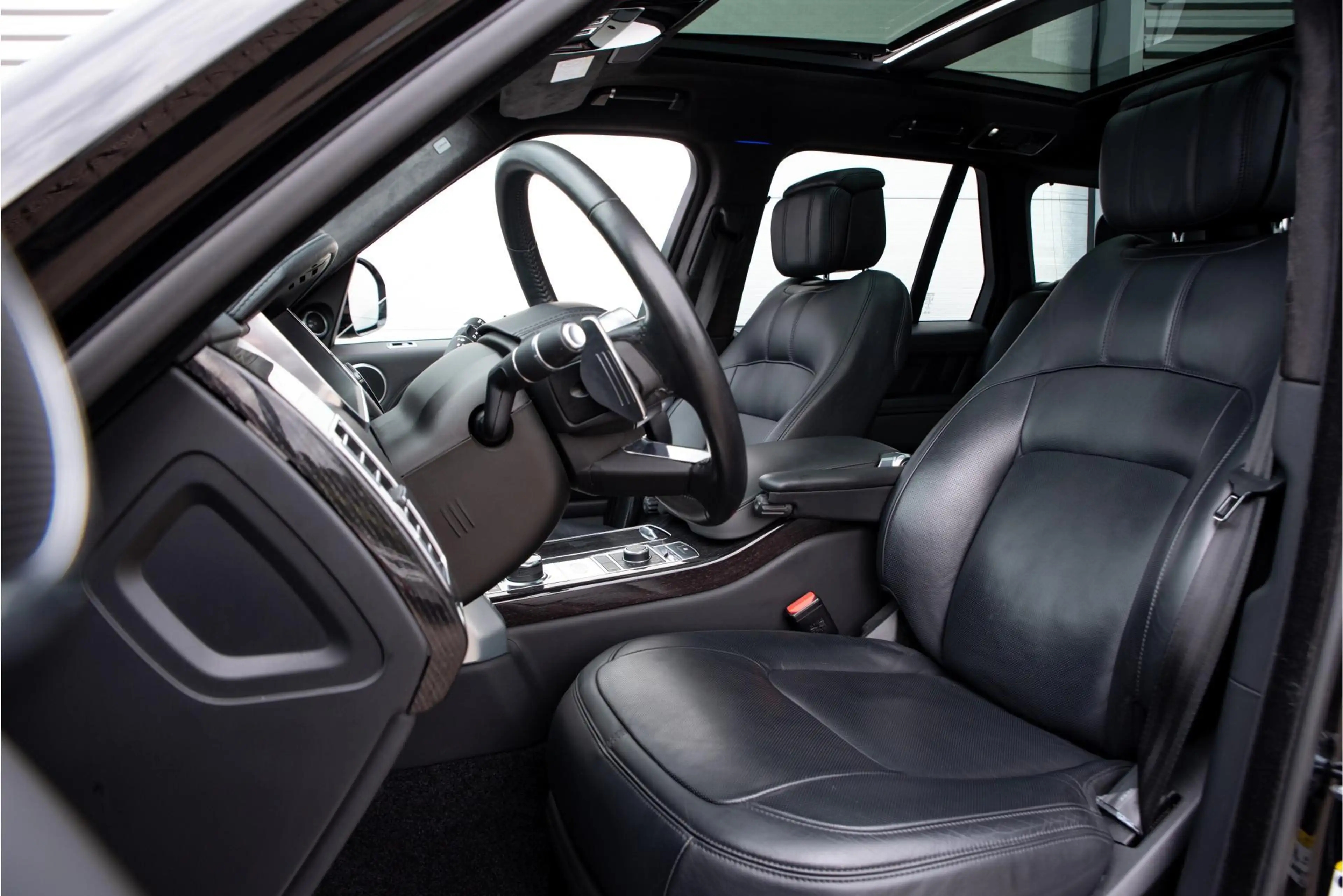 Land Rover Range Rover 2.0 P400e Autobiography Pano Dealer onderhouden — photo 4