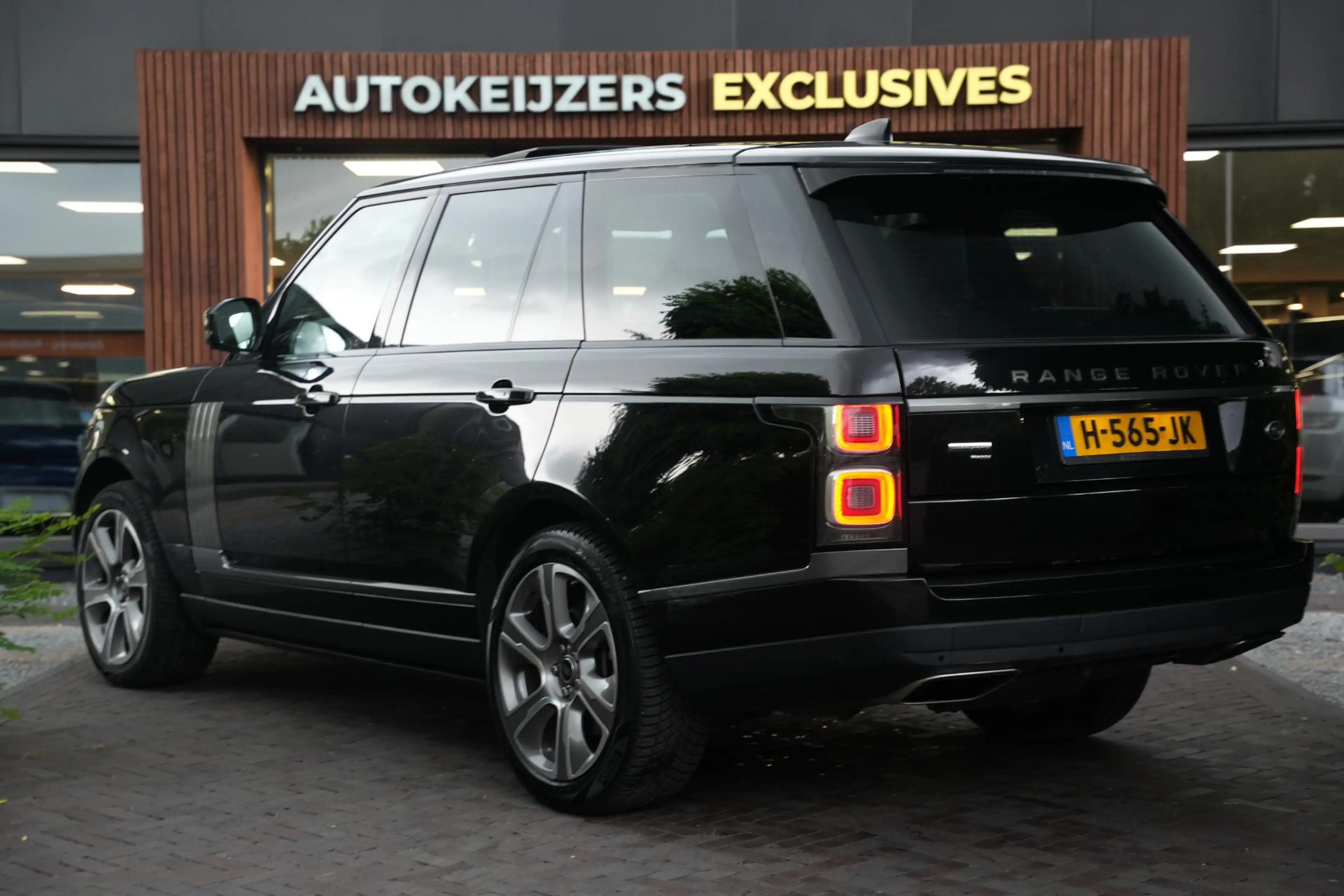 Land Rover Range Rover 2.0 P400e Autobiography Pano Dealer onderhouden — photo 9