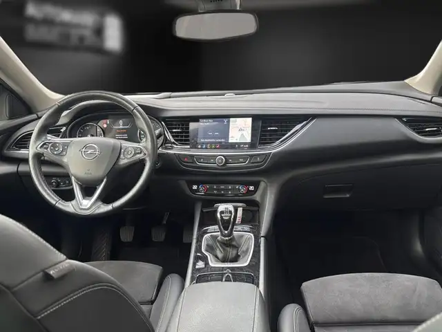 Opel Insignia view 12