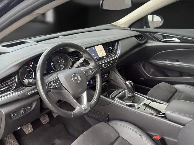 Opel Insignia view 14