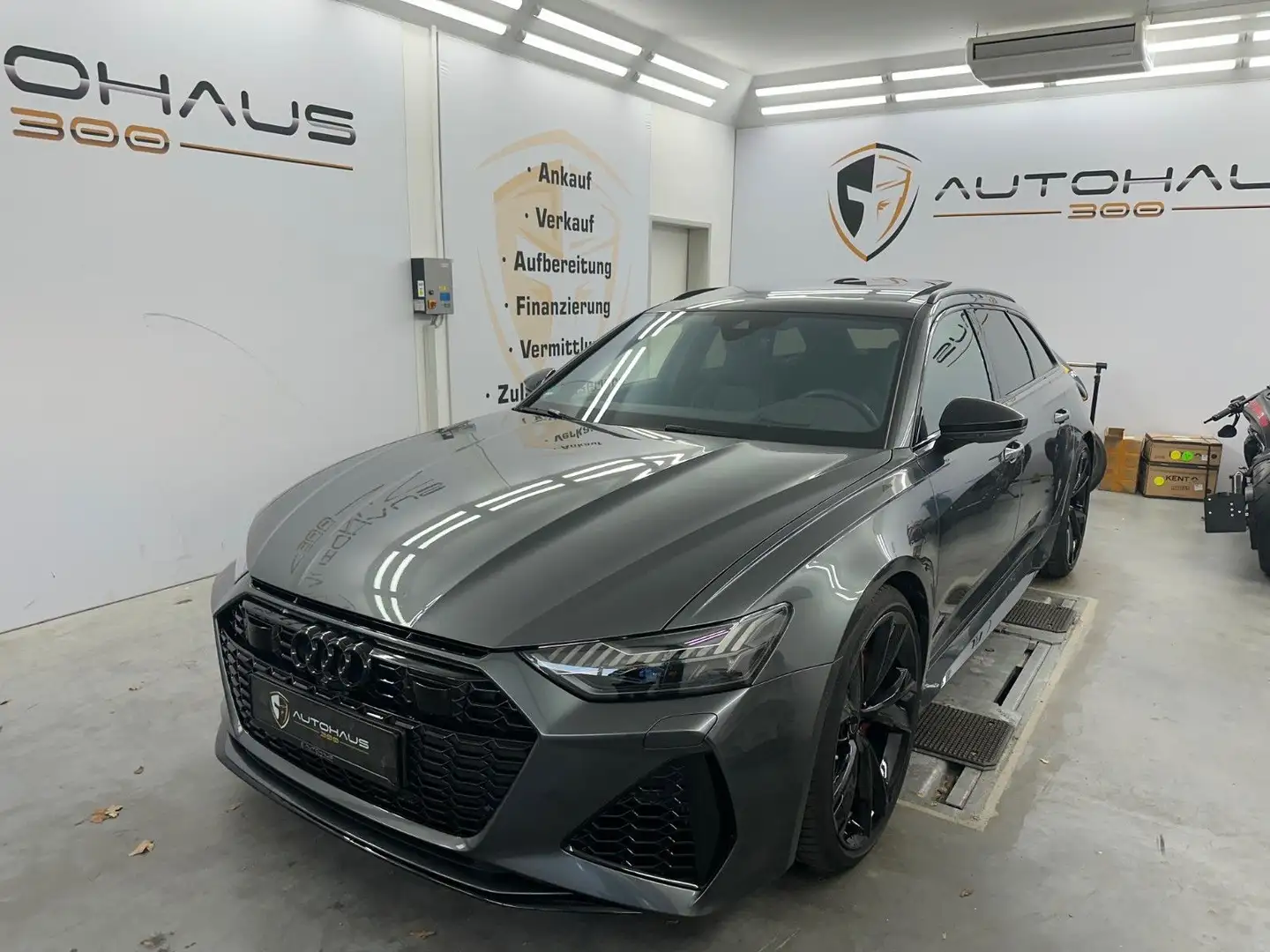 Audi RS6 Avant 4.0 TFSI quattro performance LED ACC Grau - 1