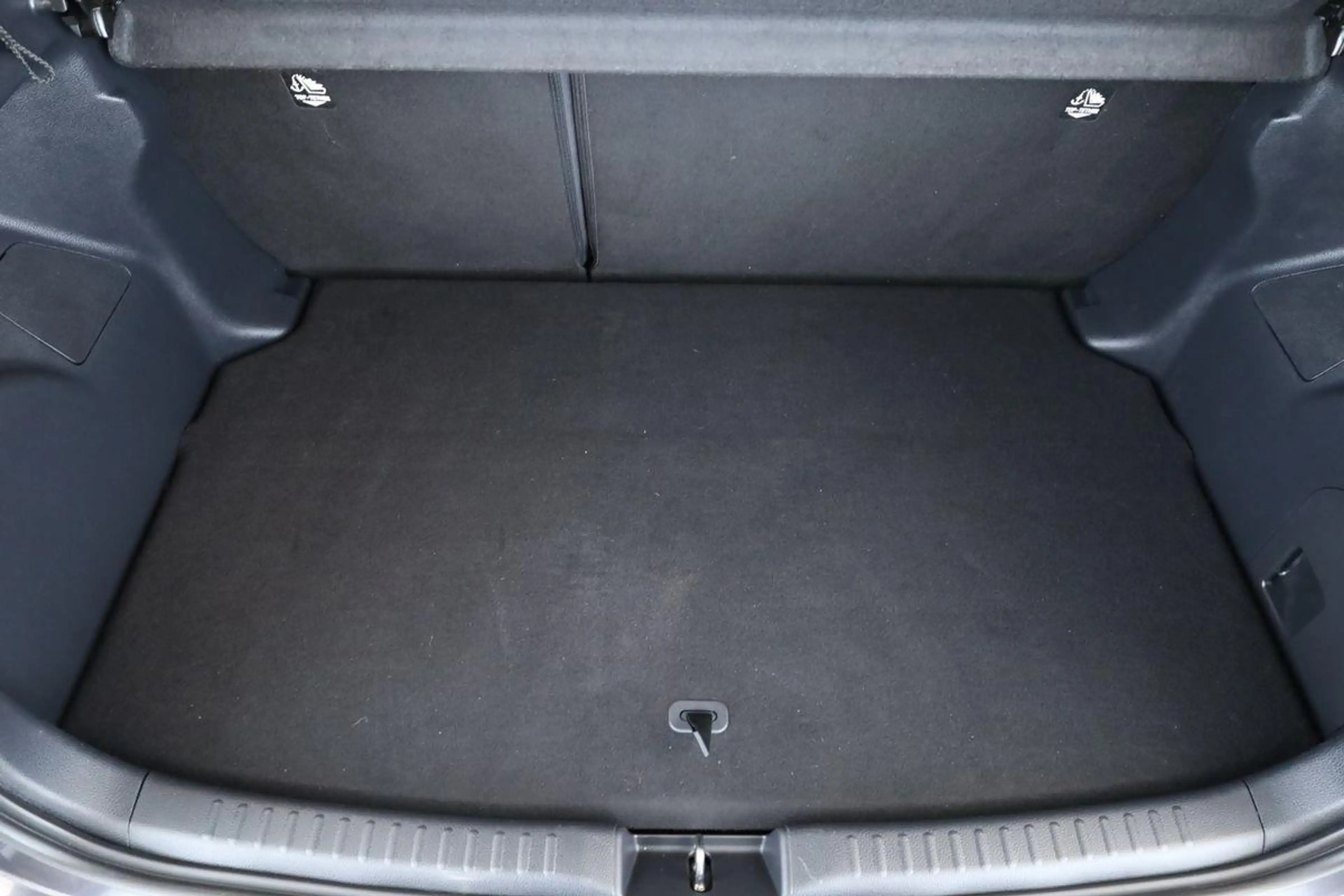 Toyota Yaris Hybrid 116 Teamplayer LED App SHZ Key Kam — photo 10