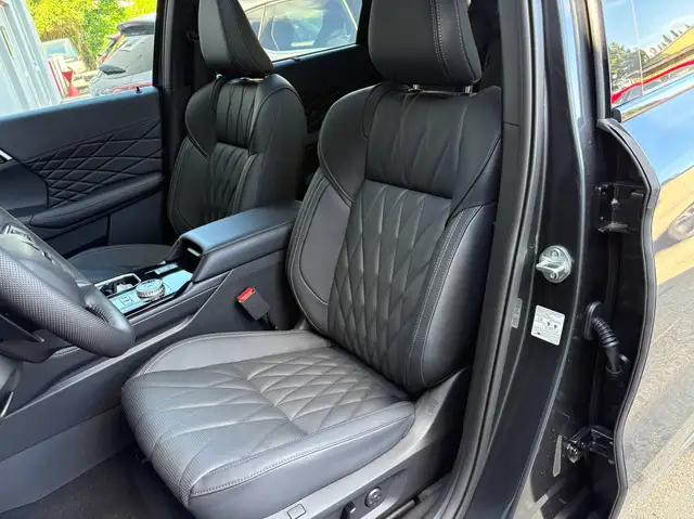 Mitsubishi Outlander 2,4 PHEV 4WD Diamond Luxury BlackEdition /incl. Winterräder Ansicht 20