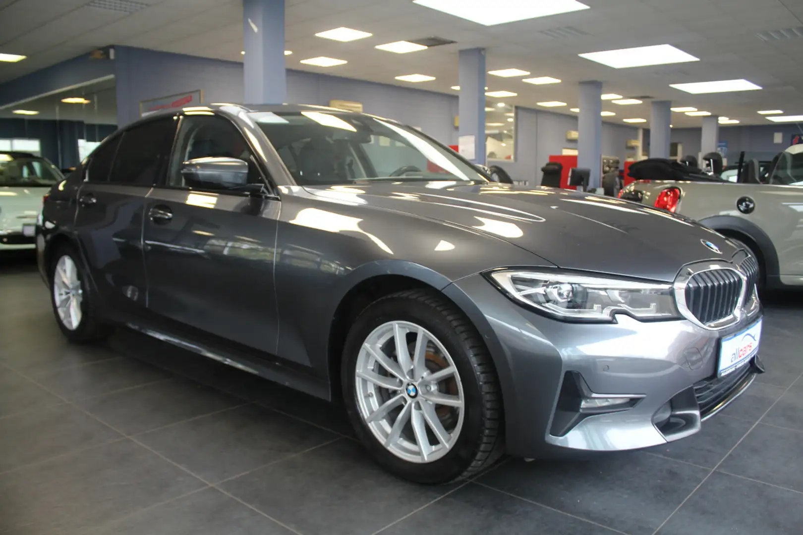 BMW 320 320d xDrive Aut. Sport Line Gris - 1