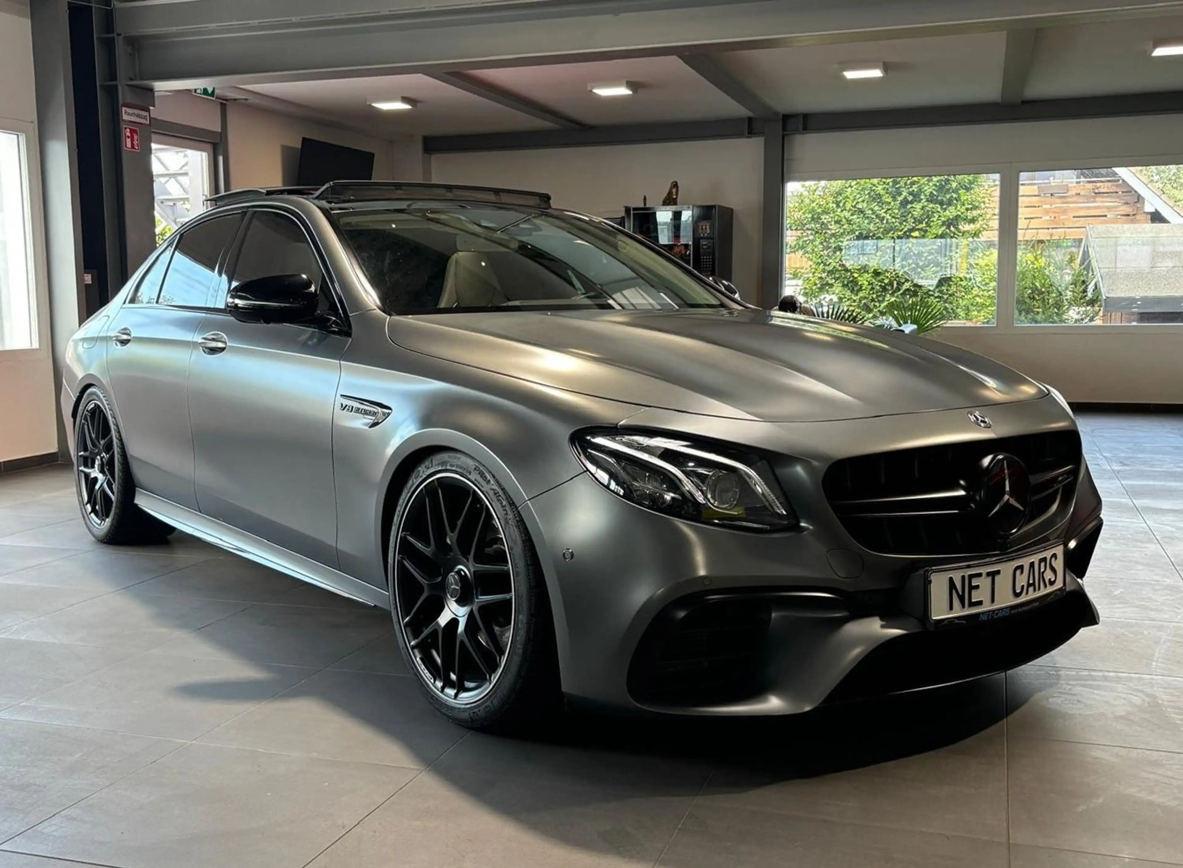 Mercedes-Benz E 63 AMG AMG E63 4M+PERFORMANCE-SITZ+CARBON+PANORAMA+VOLL — photo 7
