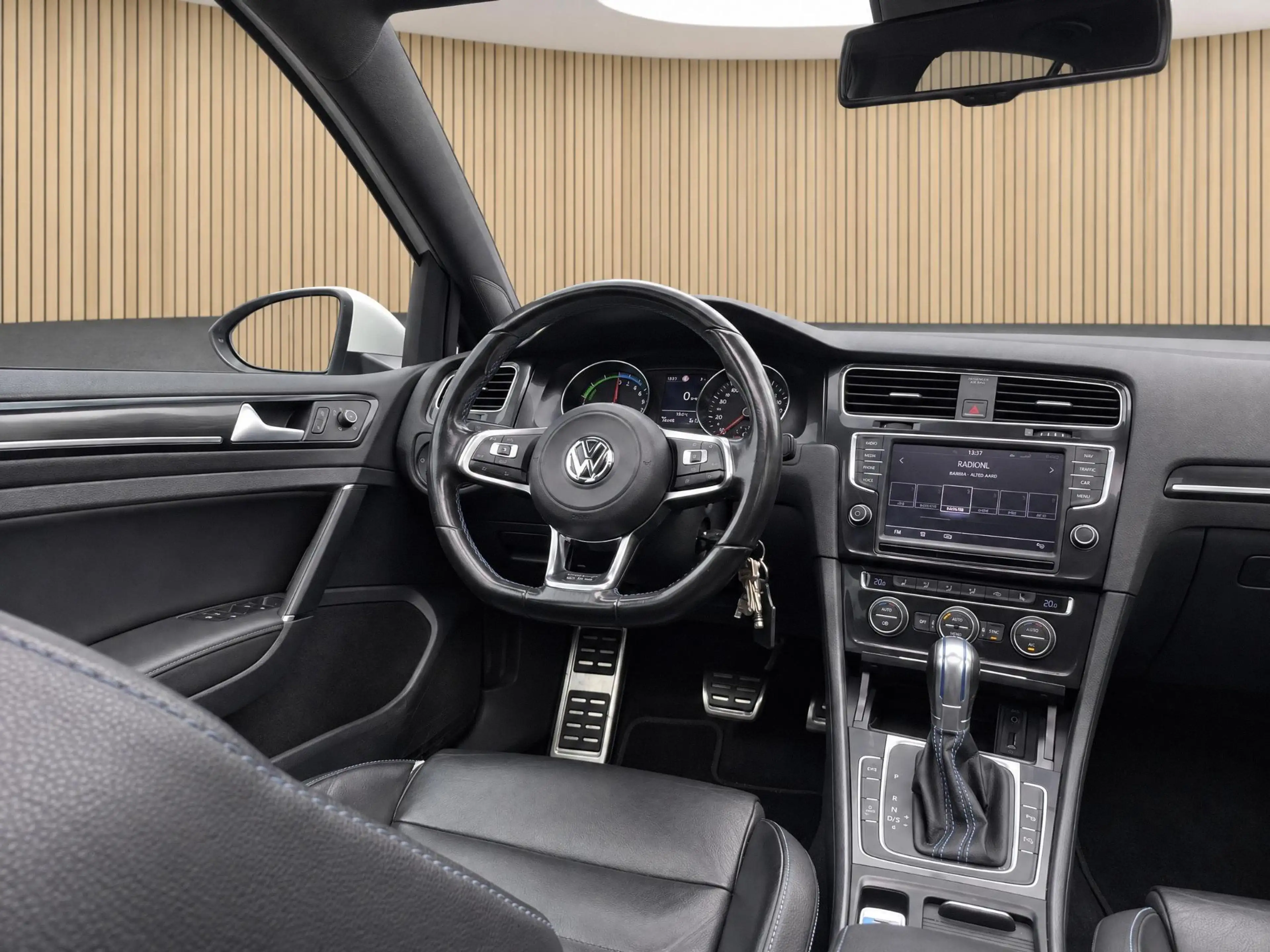 Volkswagen Golf GTE 1.4 TSI |Pano |Leder |Stoelverw. |Camera |ACC — photo 13