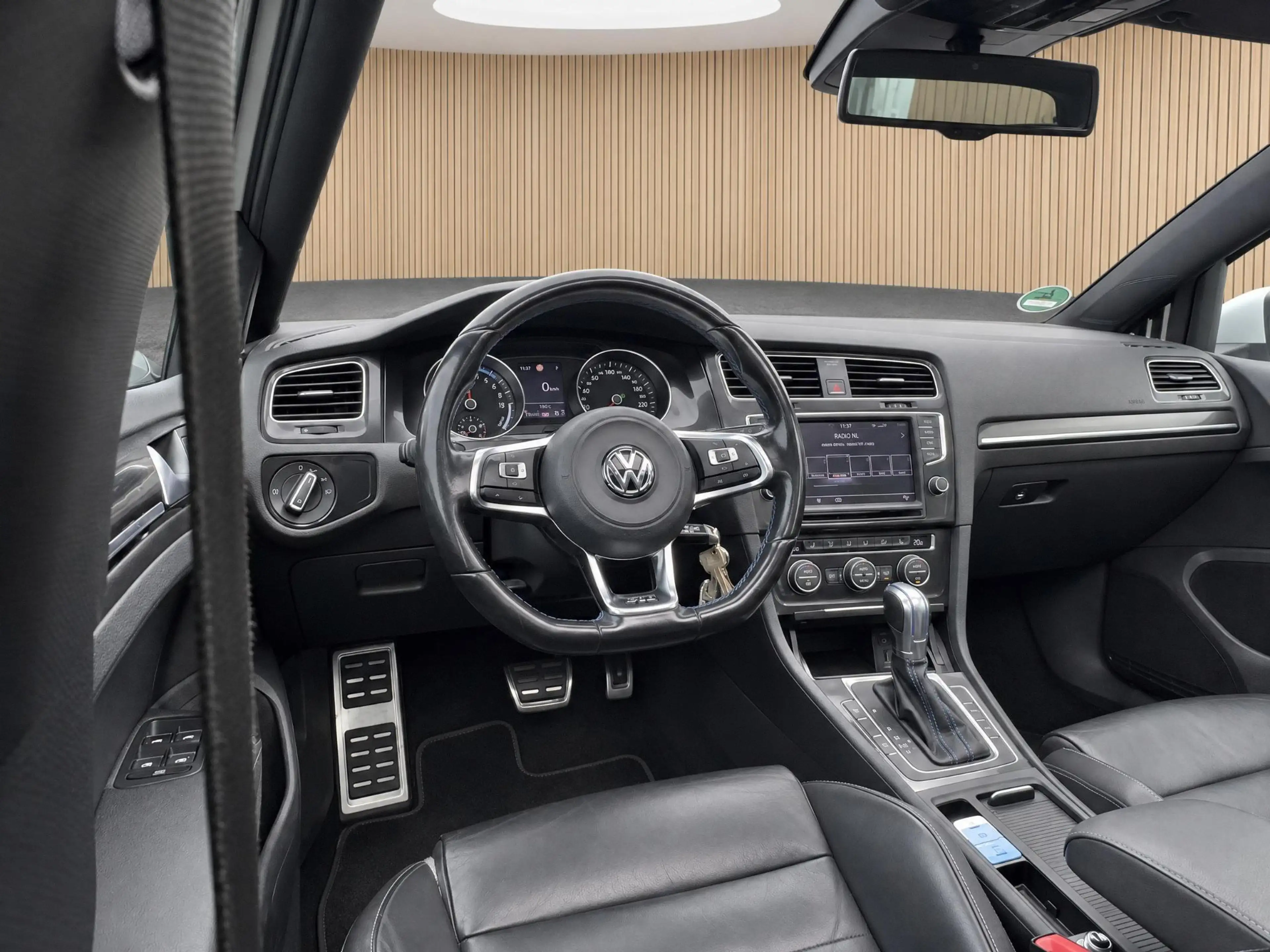 Volkswagen Golf GTE 1.4 TSI |Pano |Leder |Stoelverw. |Camera |ACC — photo 4