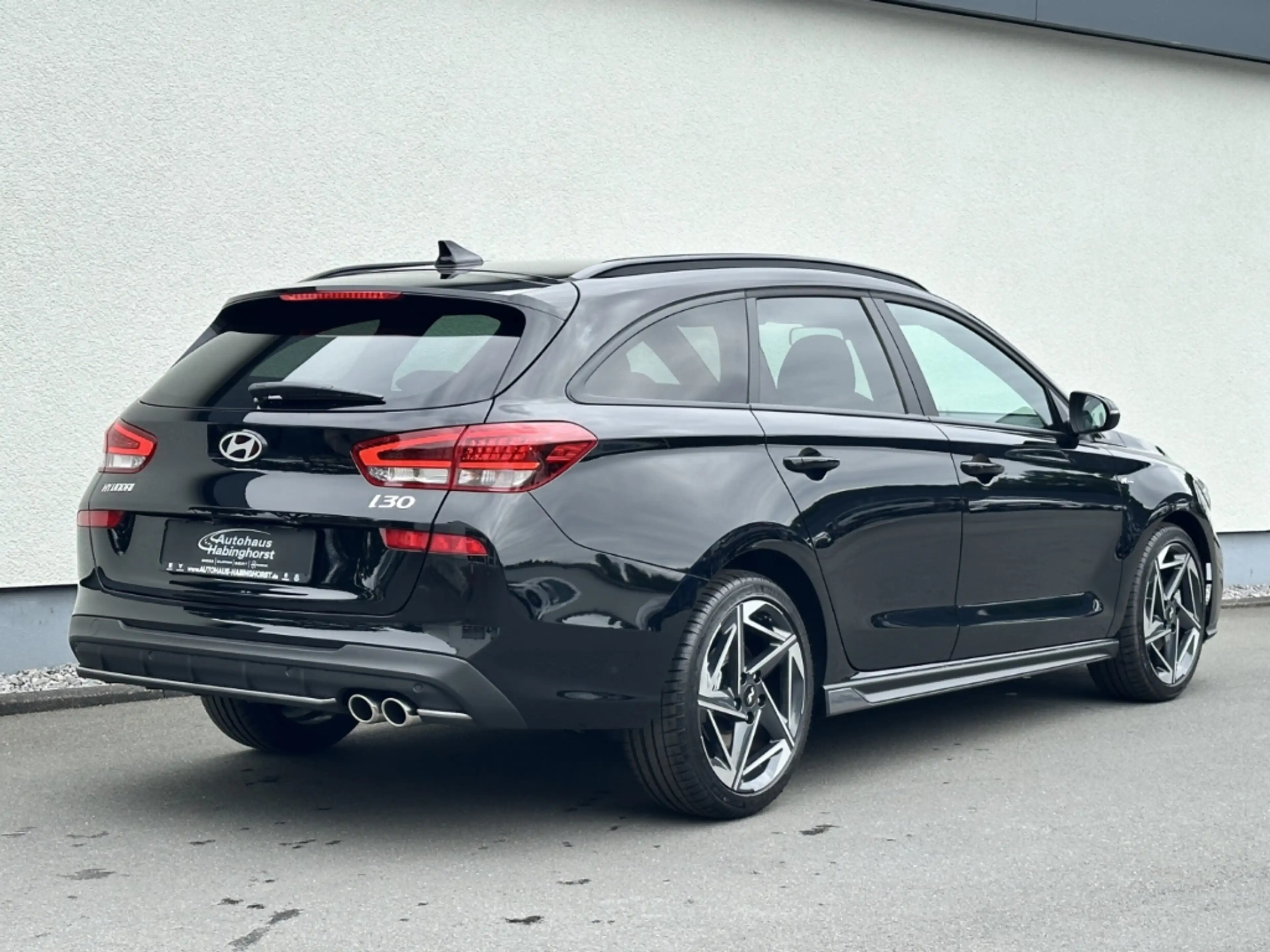 Hyundai i30 1.6 T-GDI DCT N-Line LED CarPlay Kessy Cam Tempo N — photo 5