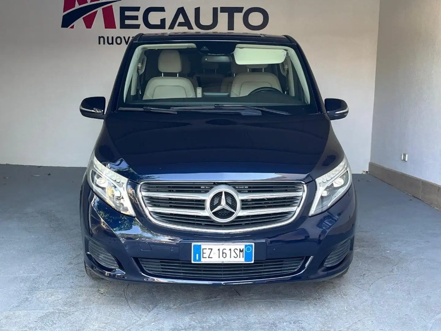Mercedes-Benz V 220 220 CDI / d Avantgarde kompakt Gris - 2