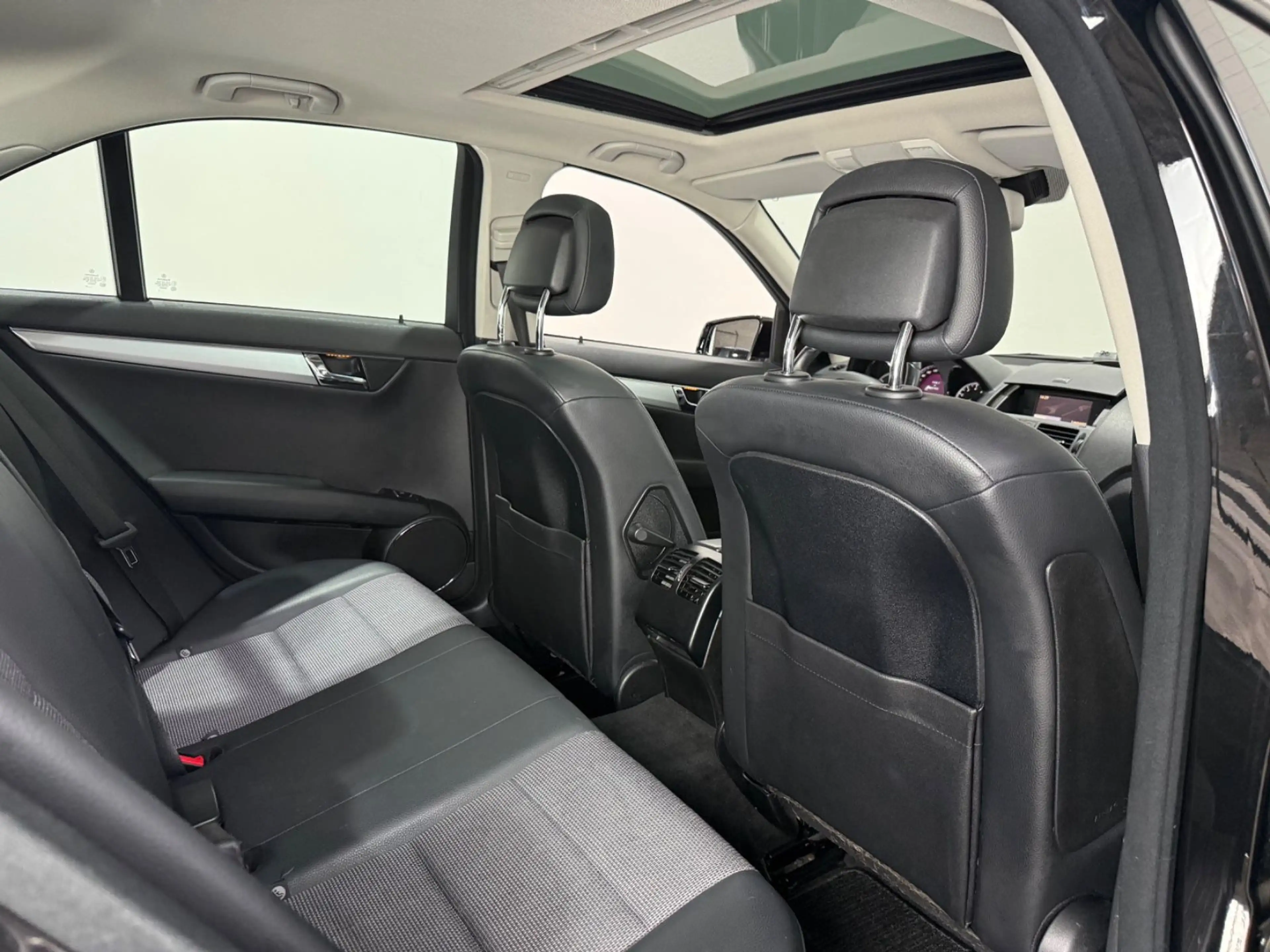 Mercedes-Benz C 200 CGI Avantgarde BlueEFFICIENCY°Klima°Navi° — photo 10