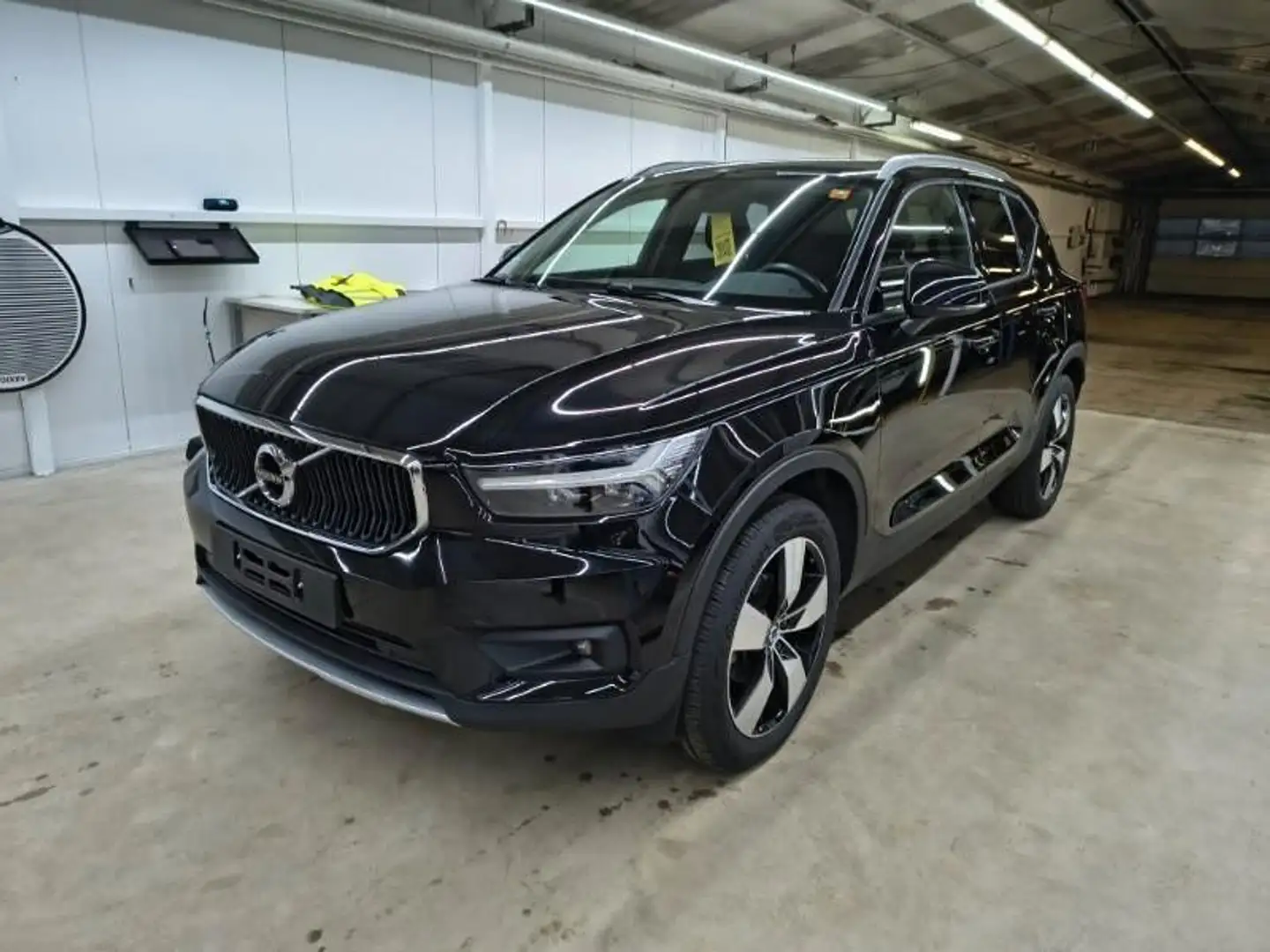 Volvo XC40 T3 Momentum Pro Automatik ACC*Blis Schwarz - 1