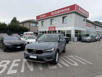 XC40 2.0 d3 Momentum Core auto