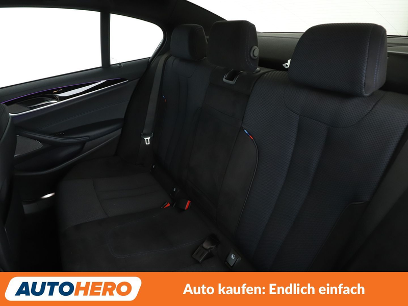 BMW 530 530i xDrive M Sport Aut.*NAV*HUD*TEMPO*CAM*PDC* — photo 14