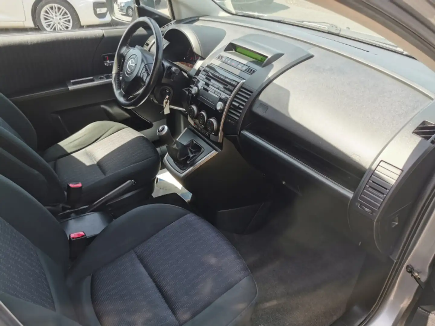 Mazda 5 2.0 MZR-CD110 ELEGANCE 7PL Gris - 2