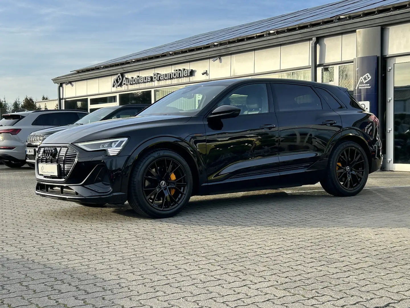 Audi e-tron 55 quattro S line*Pano*HUD*Matrix*360*Black* Schwarz - 2