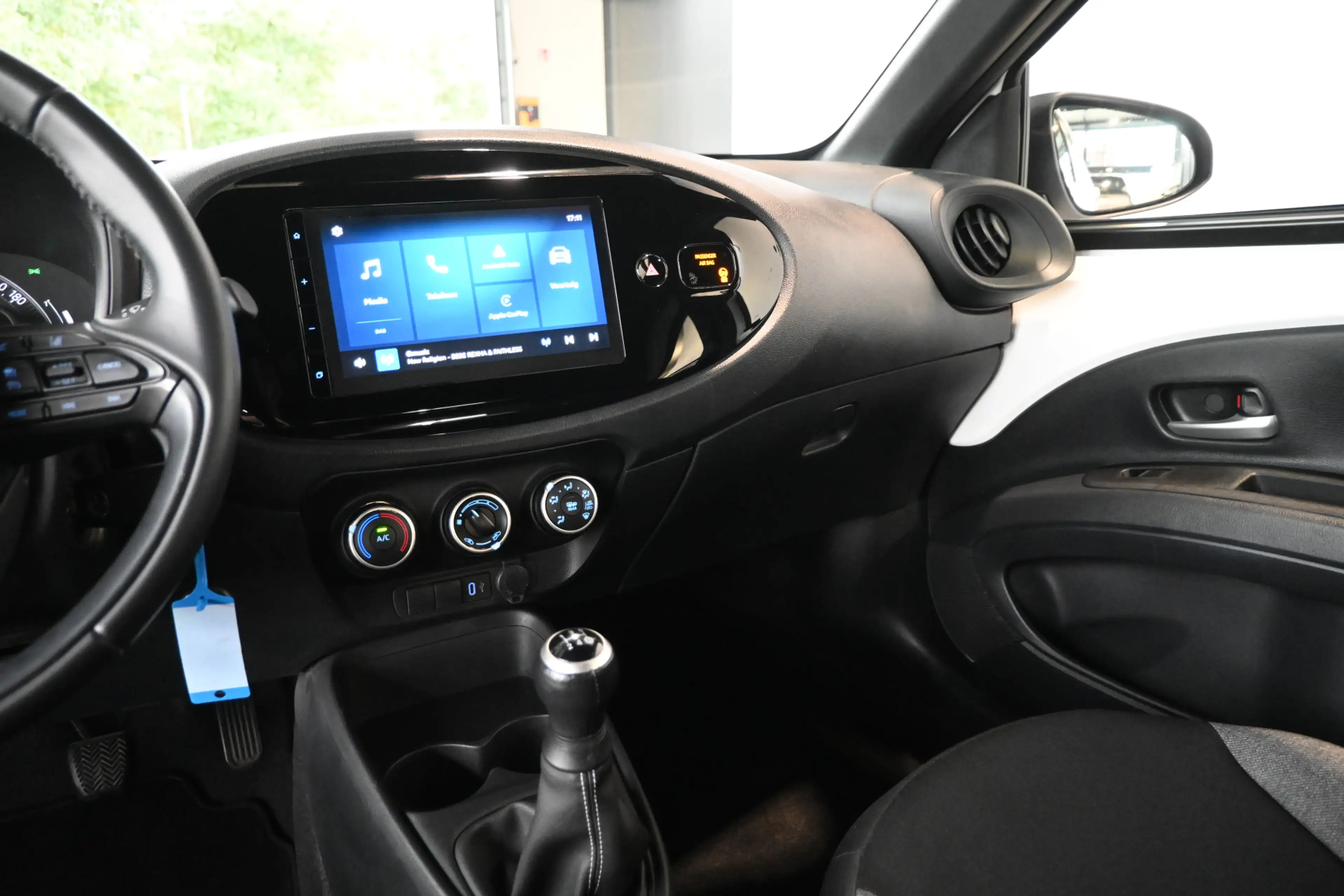Toyota Aygo X 1.0 VVT-i MT Play Nap! Airco Adaptieve Cruise Came — photo 9
