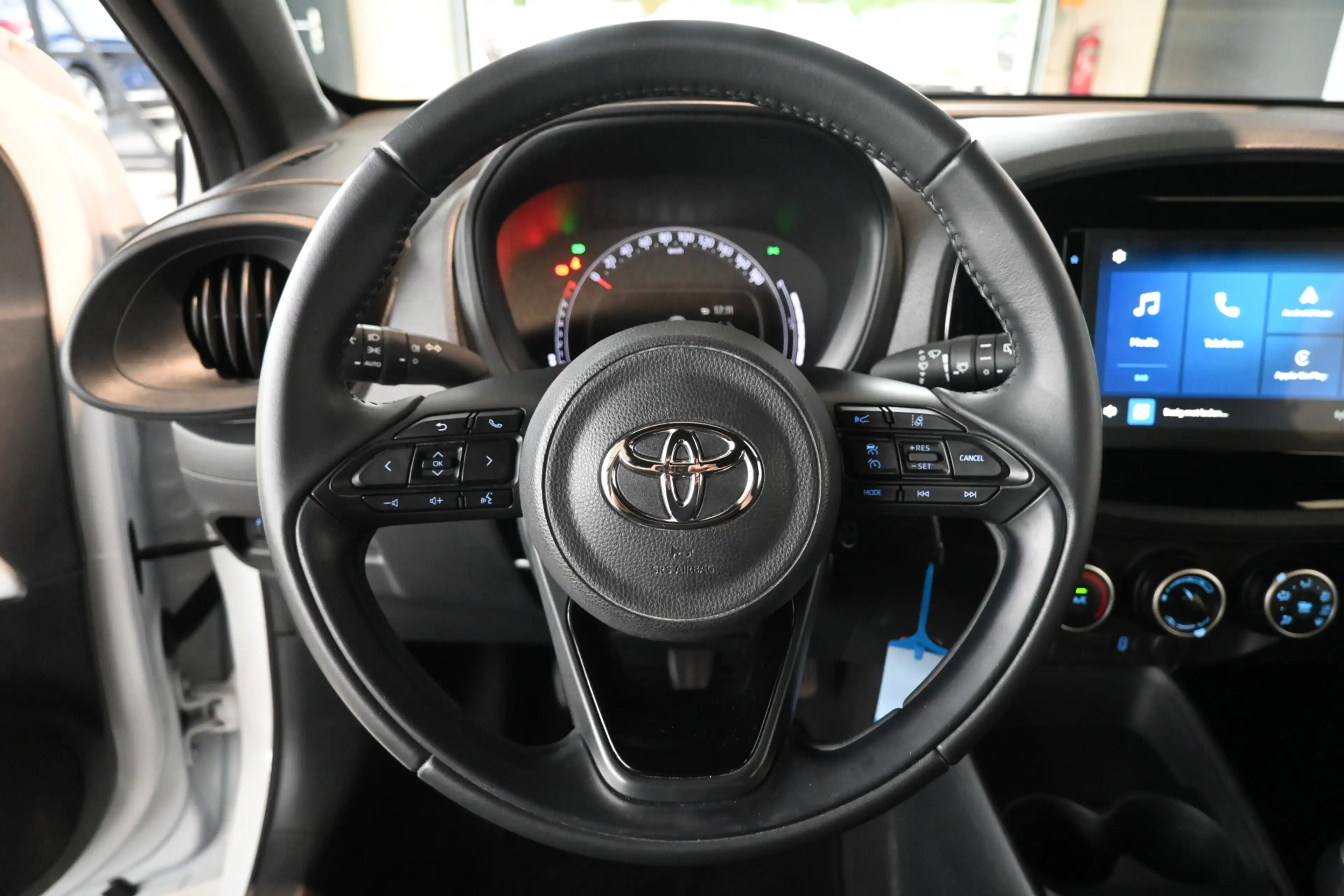 Toyota Aygo X 1.0 VVT-i MT Play Nap! Airco Adaptieve Cruise Came — photo 6