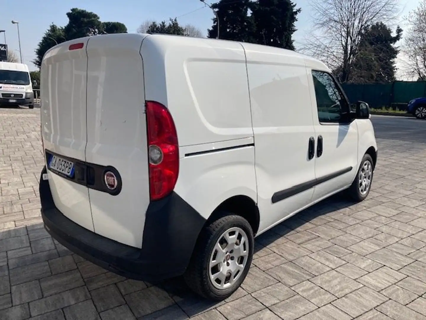 Fiat Doblo 1.4 tjt 16v natural power Easy 120cv Bianco - 2