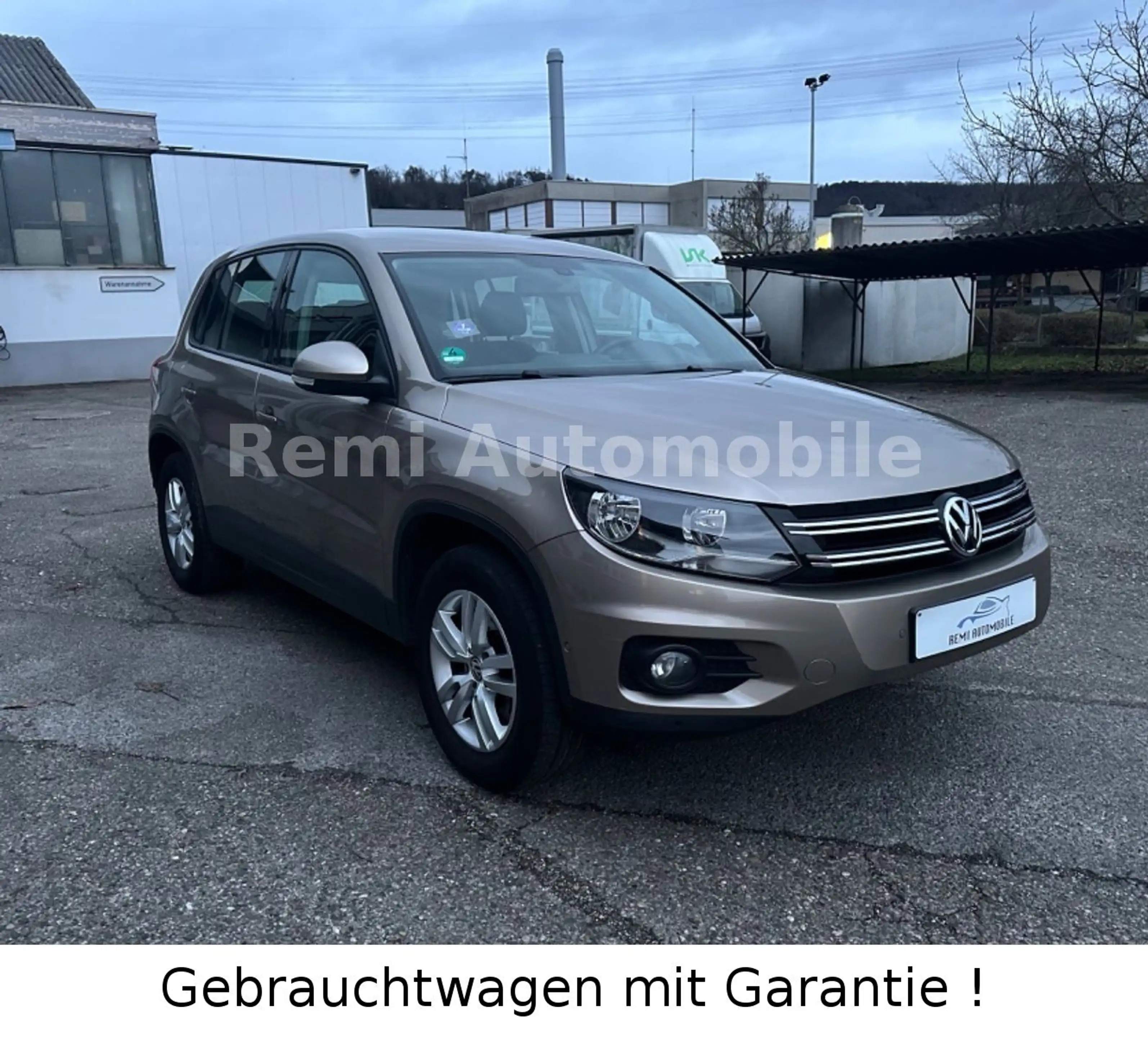 Volkswagen Tiguan Track & Field 4Motion MOTOR NEU
