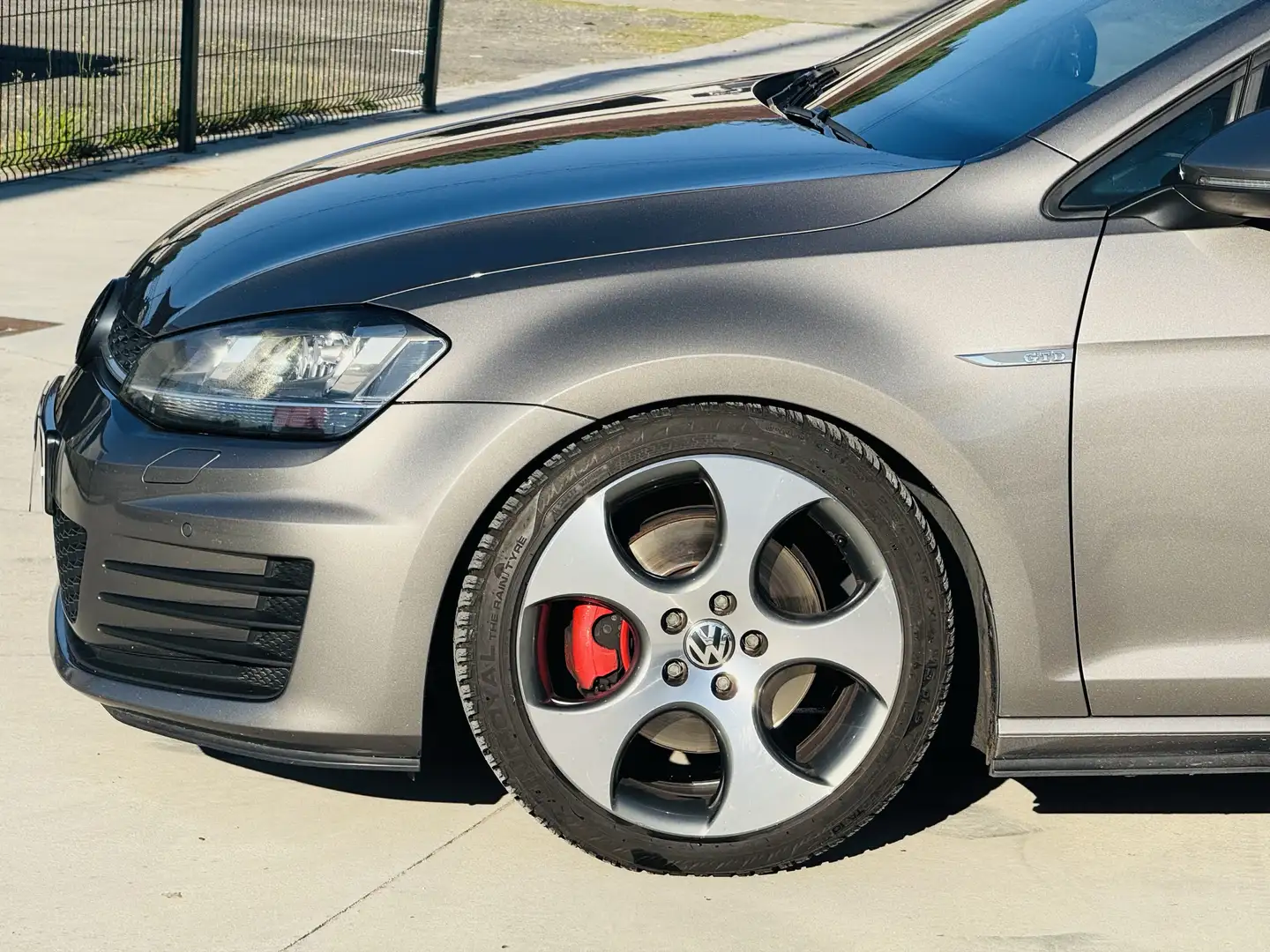 Volkswagen Golf 2.0TDI GTD 135kW Marrón - 2