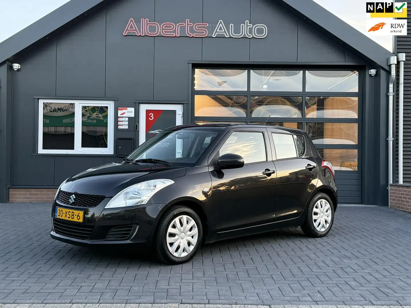 Suzuki Swift 1.2 Summer EASSS | AIRCO | 5 DEURS | NIEUWE APK | Noir - 1