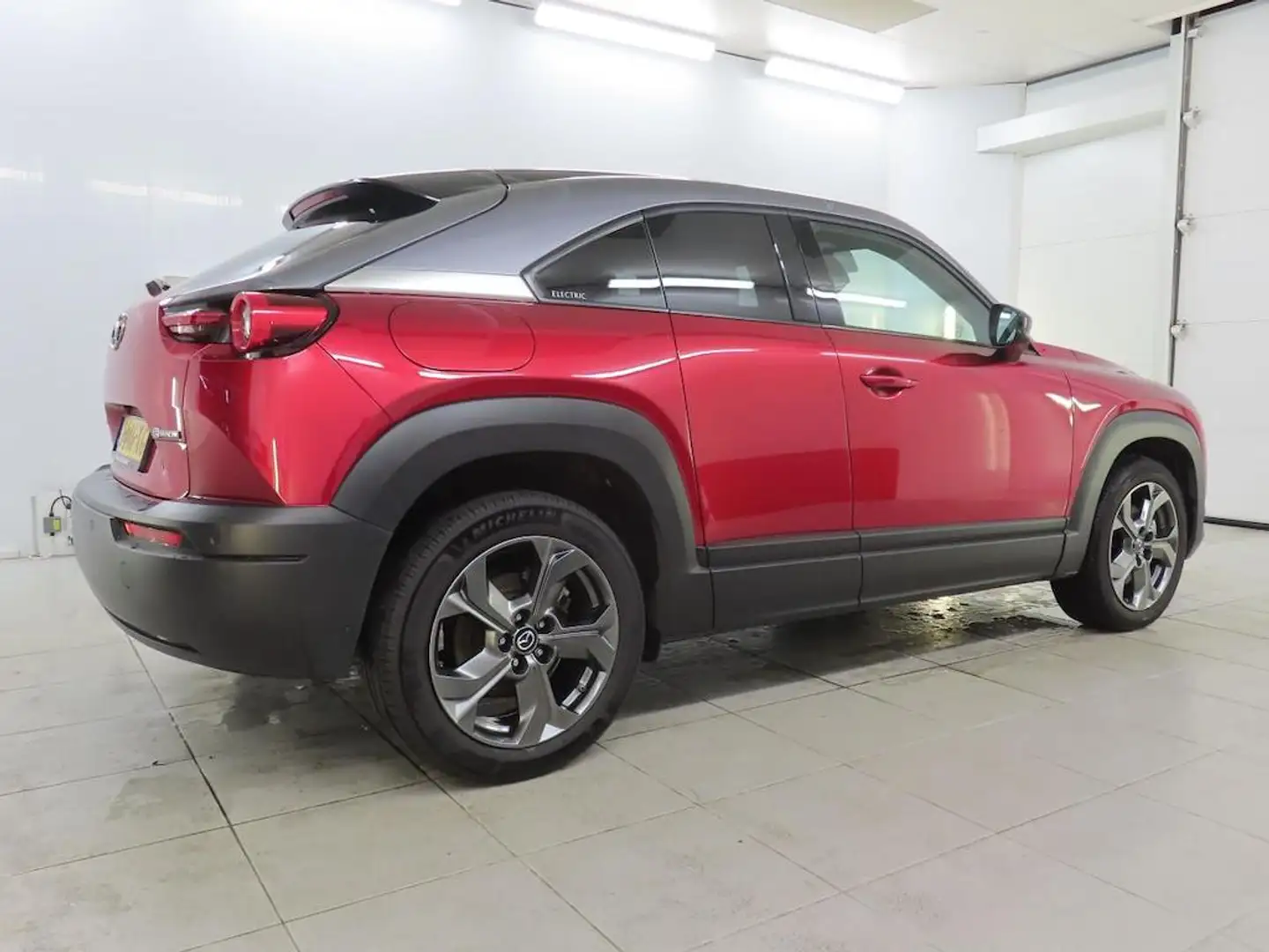 Mazda MX-30 145pk First Edition 36 kWh SOH 93.2% Rot - 2
