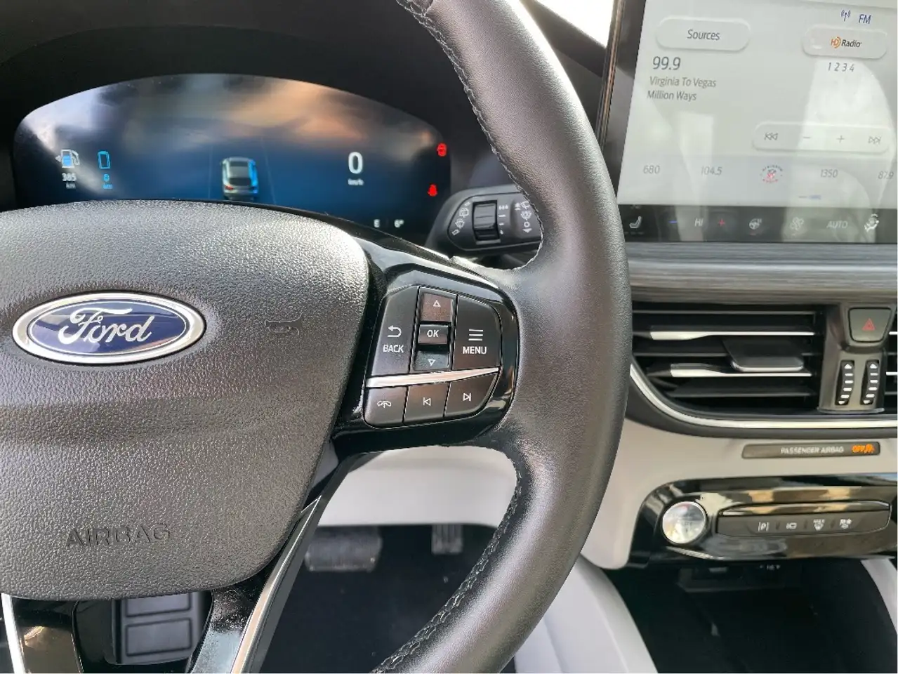 Ford Escape снимка Ford Escape