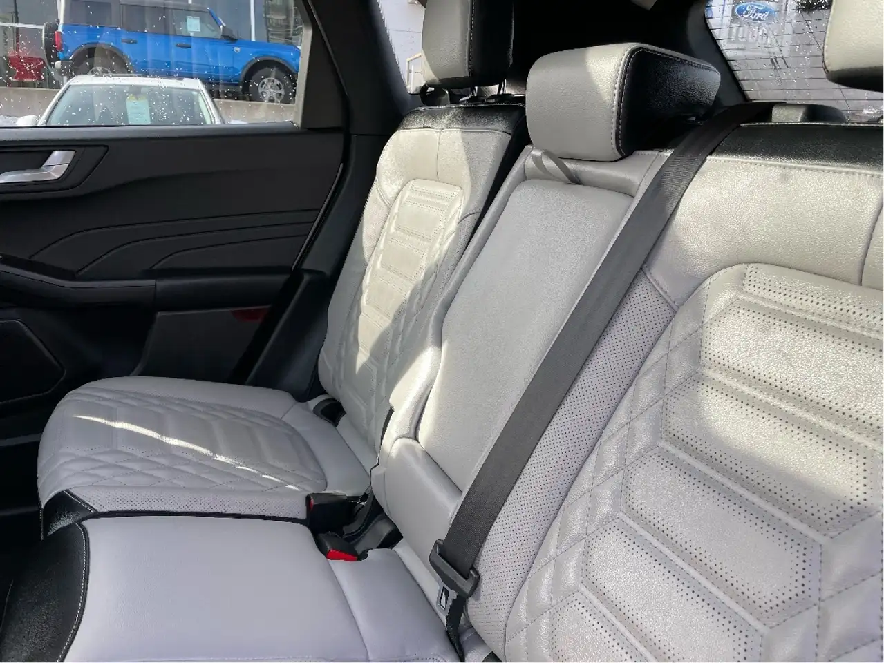 Ford Escape снимка Ford Escape