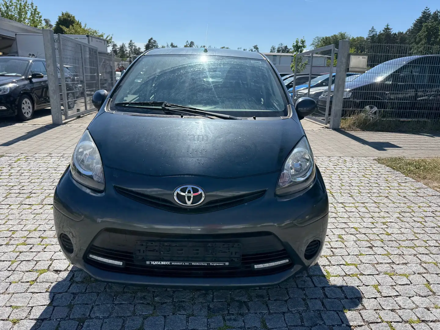 Toyota Aygo Cool Go - TÜV 08.2025. - Navi - Klima - Grey - 2