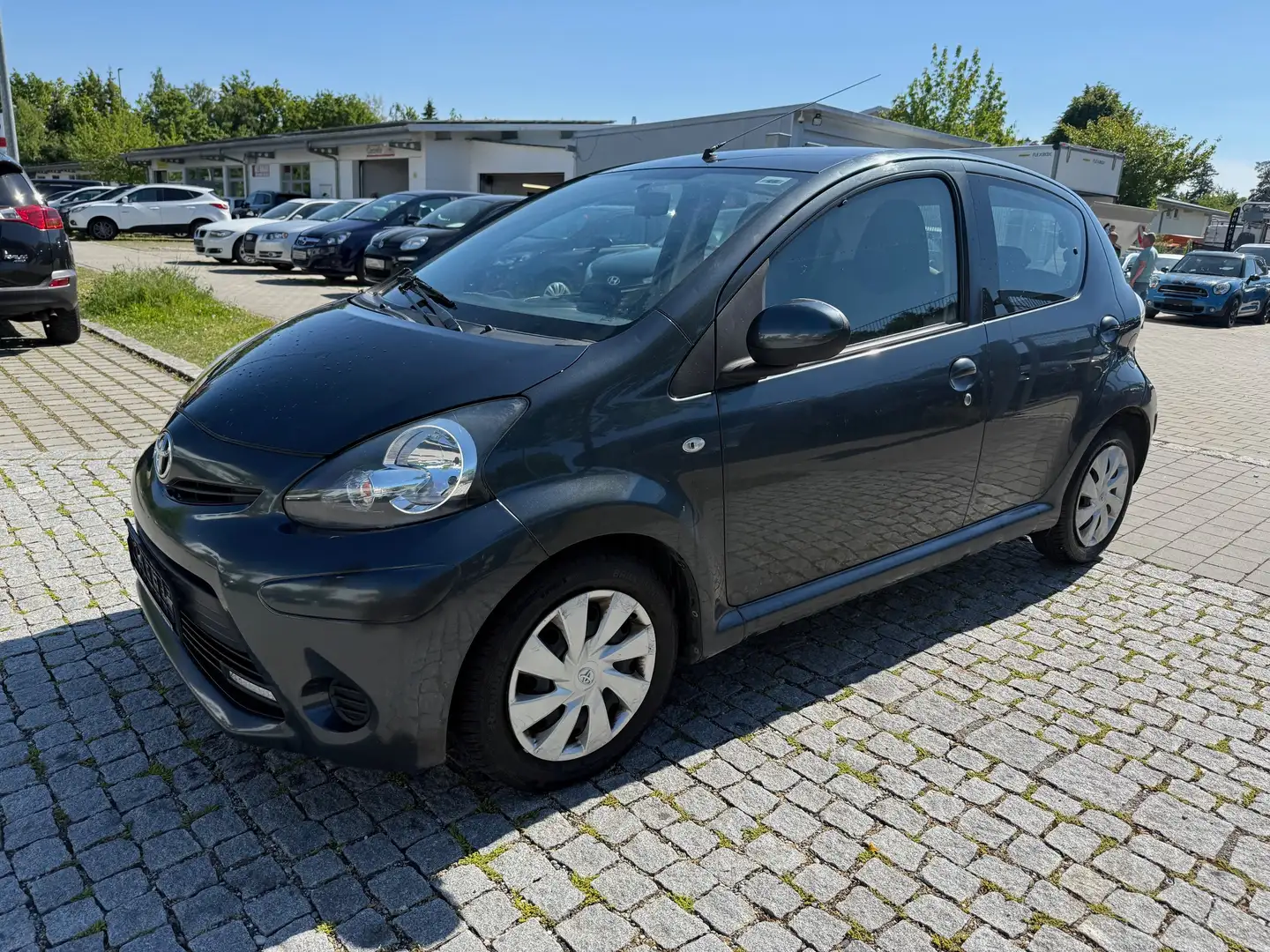 Toyota Aygo Cool Go - TÜV 08.2025. - Navi - Klima - Grey - 1