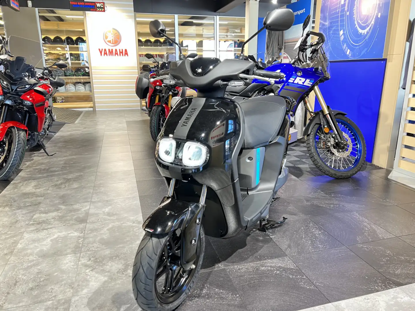 Yamaha NEOs 50 (Inclue 2 batteries ) Černá - 2