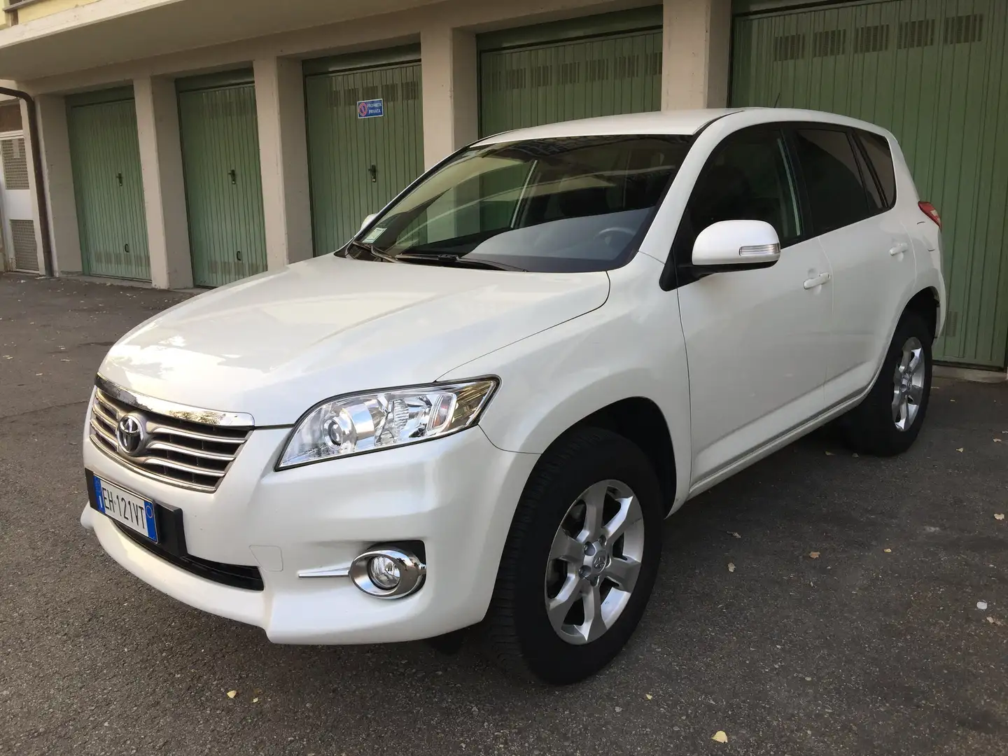 Toyota RAV 4 exclusive 150 cv diesel Bianco - 1