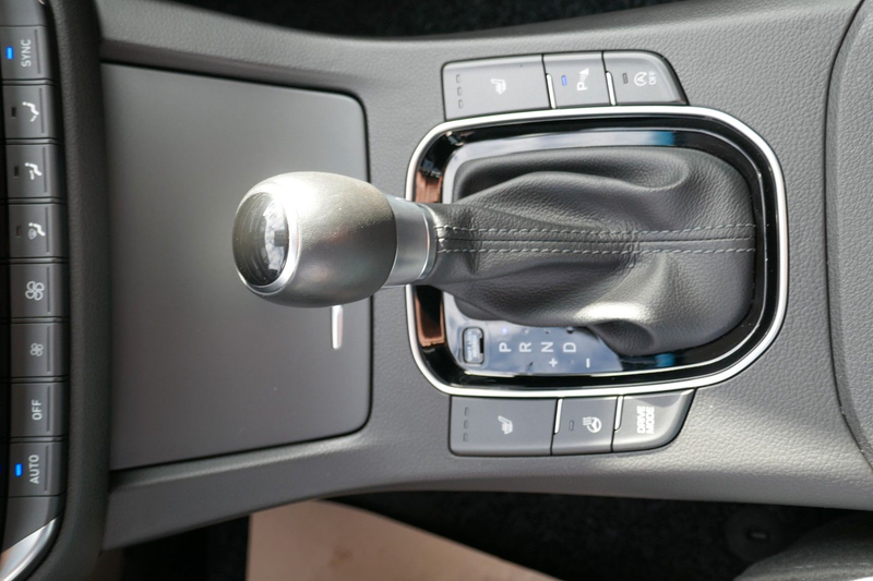 Hyundai i30 Fastback Premium Nav/Schiebedach/LED — photo 15