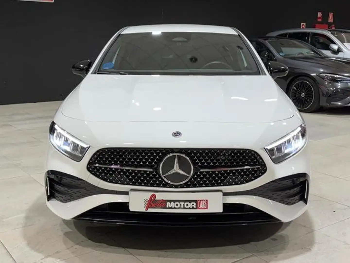 Mercedes-Benz A 250 250e Progressive Line Advanced 8G-DCT Blanco - 2