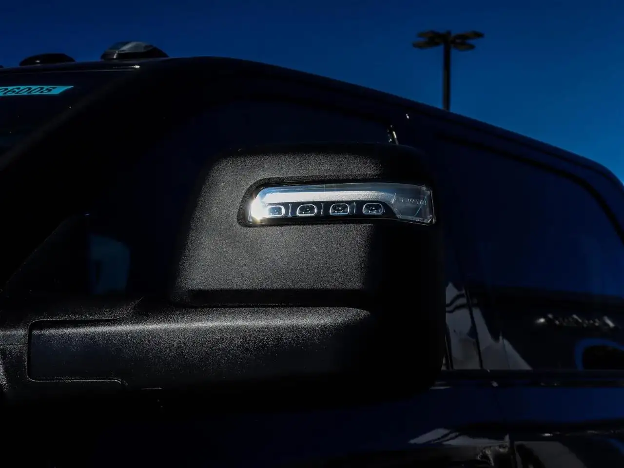 RAM 3500 снимка RAM 3500