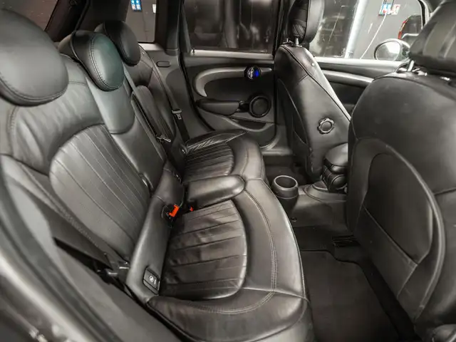 Mini Cooper Cooper view 13
