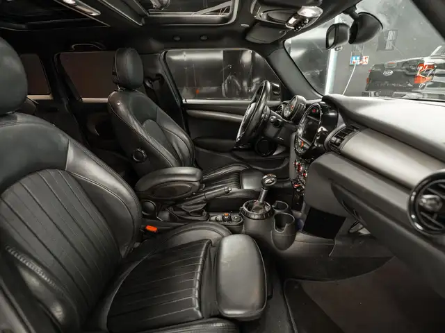 Mini Cooper Cooper view 12