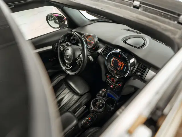 Mini Cooper Cooper view 17