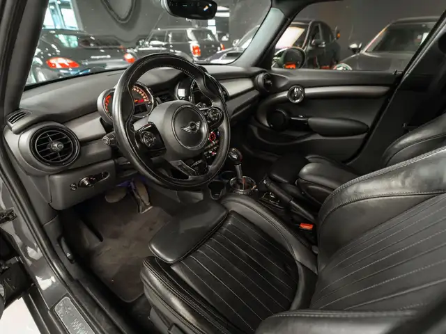 Mini Cooper Cooper view 7