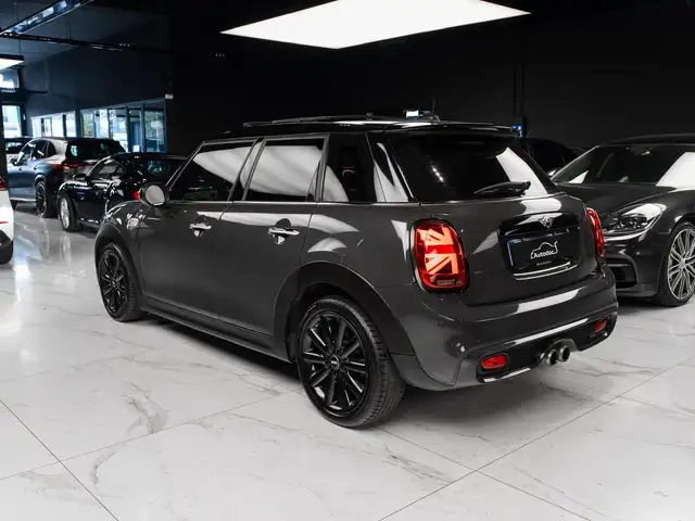 Mini Cooper Cooper view 6